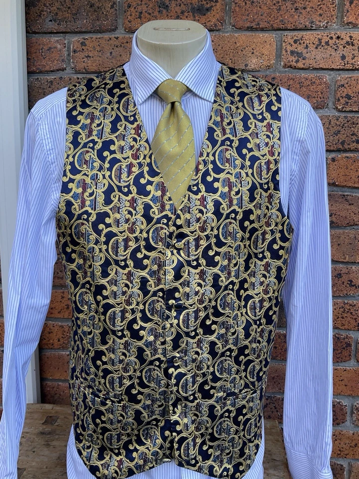 Silk Waistcoat/Vest By Art of Silk.  # Sz: M. Made In England 🏴󠁧󠁢󠁥󠁮󠁧󠁿 - Image 3 of 4