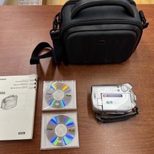 Canon DC100 DVD Camcorder 25x Optical Zoom with Bag - Free Shipping