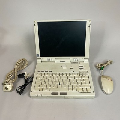 Vintage Compaq Armada 7792DMT Series 2890B Laptop | Ersatzteile/Reparatur (schaltet ein)