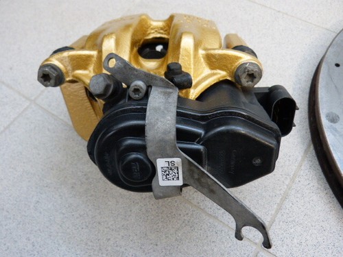 BMW M5 F10 M6 F06 F12 F13 Carbon Ceramic Brake Calipers Rear Axle - Picture 9 of 11