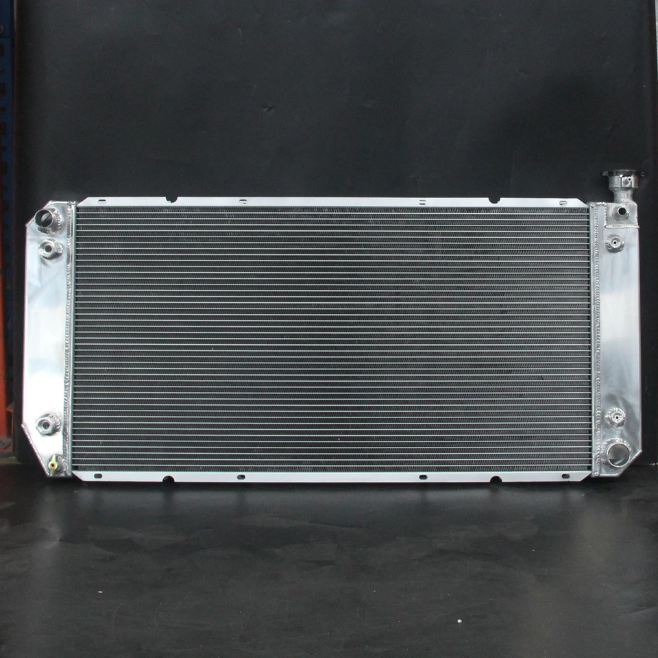 Radiador de aluminio de 3 filas AT para Chevrolet GMC C1500 2500 K1500 Yukon 88-99 V8 Foto 3 de 4