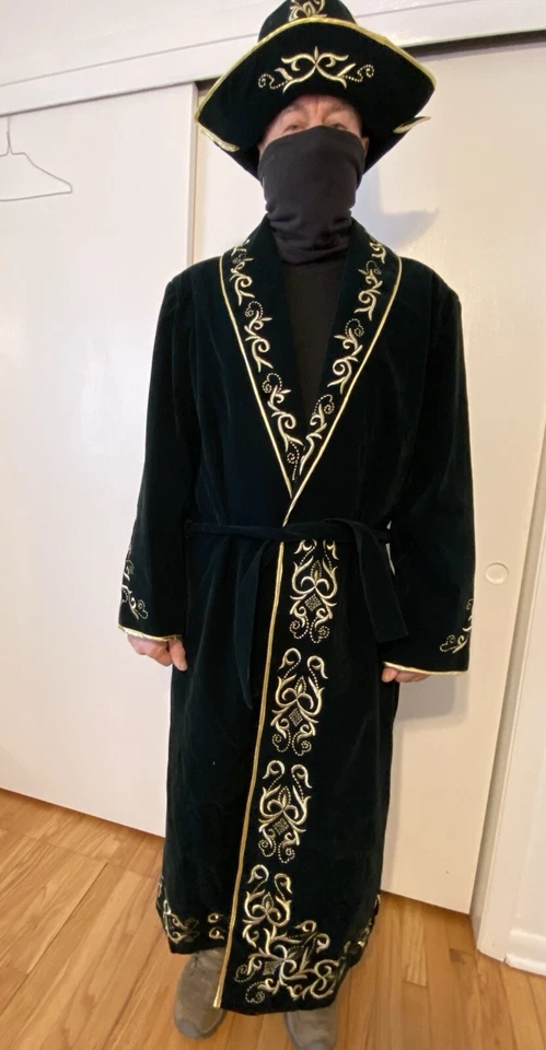 Auténtico Shapan/Chapan kazajo con un precioso bordado dorado de Takiya y Kalpak Foto 2 de 4