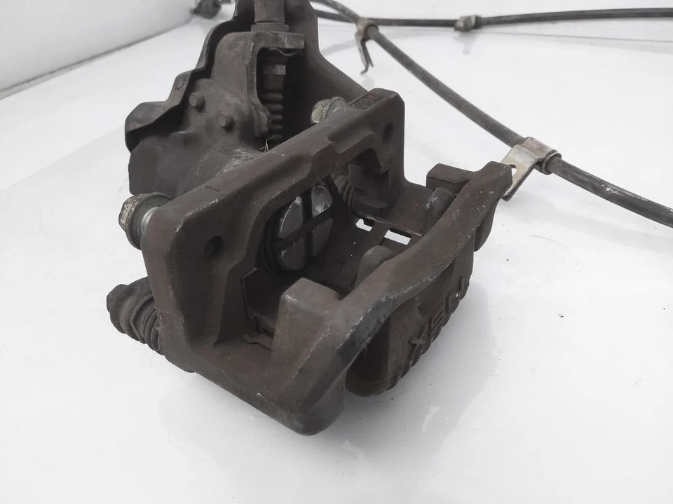 Pinza de freno conductor trasero izquierdo Acura NSX 1991-1994 3,0 L MT tracción trasera OEM 43230-SL0-013 Foto 2 de 4