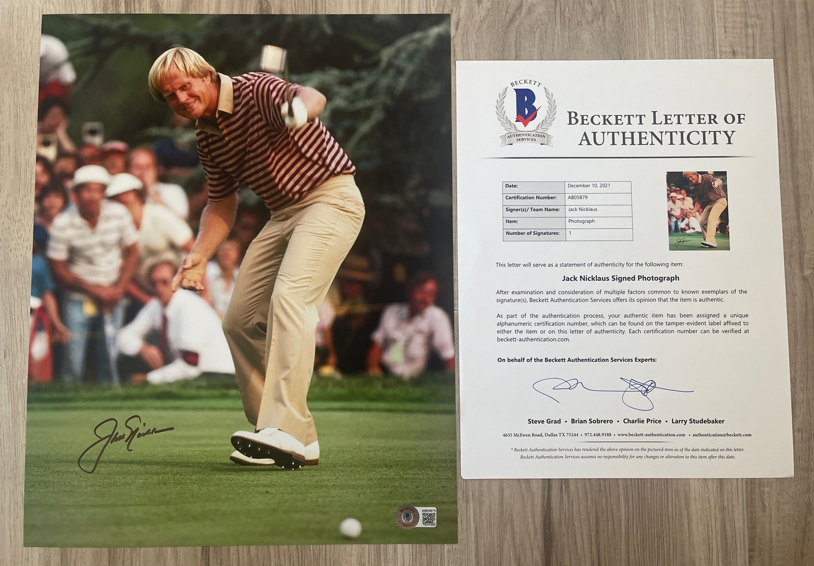 Jack Nicklaus Autographed Signed 11x14 photo Beckett Letter LOA COA PGA Golf 6 