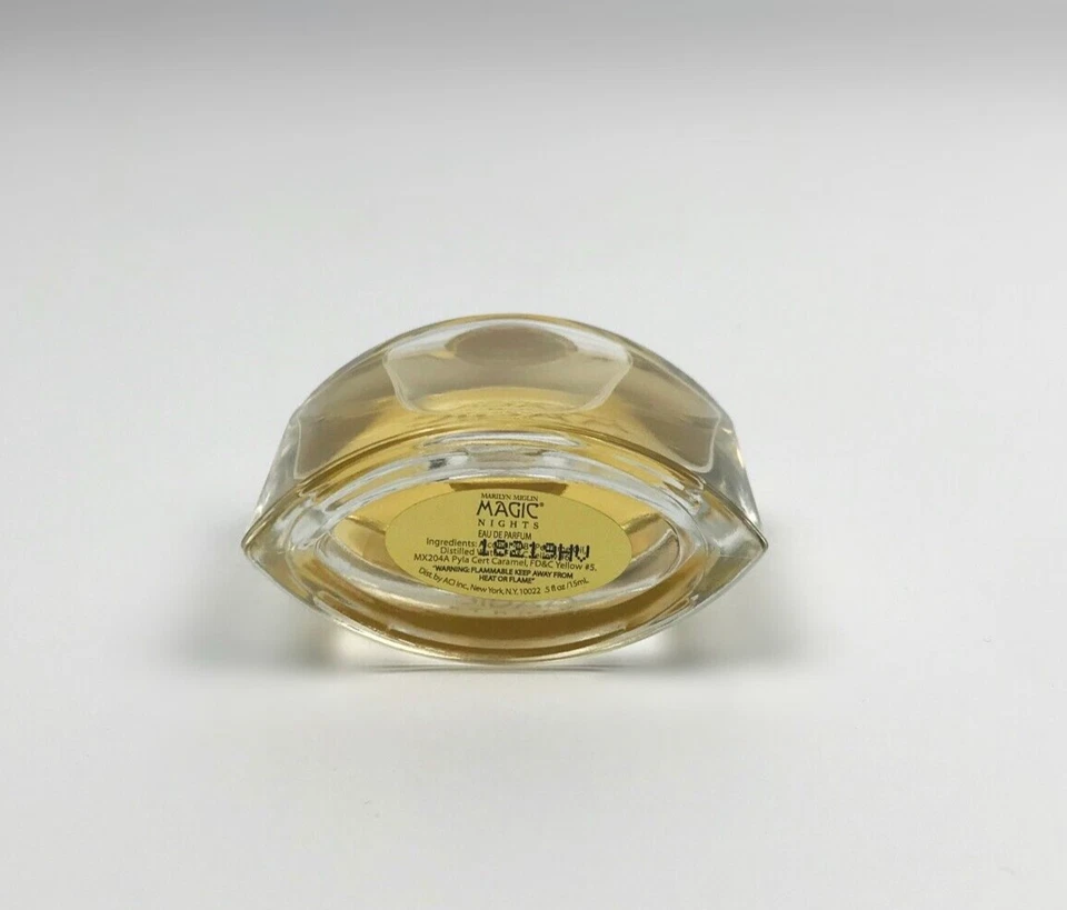 Marilyn Miglin Magic Nights Eau de Parfum 0,5 fl oz 5ml - Imagem 3 de 3