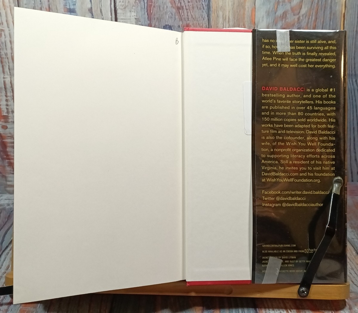 "Mercy" By David Baldacci - Hardcover, Very Good Condition (Atlee Pine Thriller Series) 3 thumbnail image