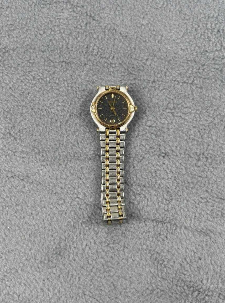 Montre Gucci 9000L Quartz Femme Or Argent Vintage POUR PIECES LIRE UNIQUEMENT