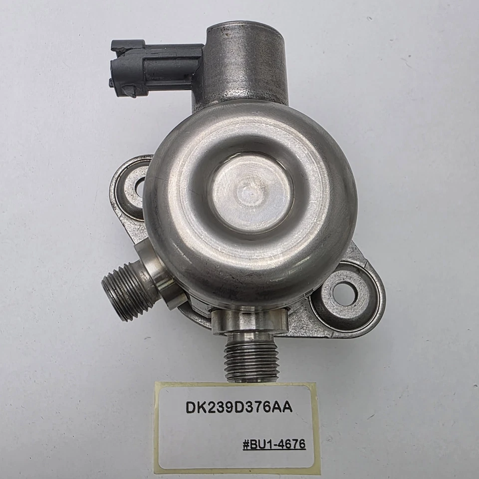 Топливный насос 2018 Jaguar F-Type DK239D376AA - Изображение 2 из 4