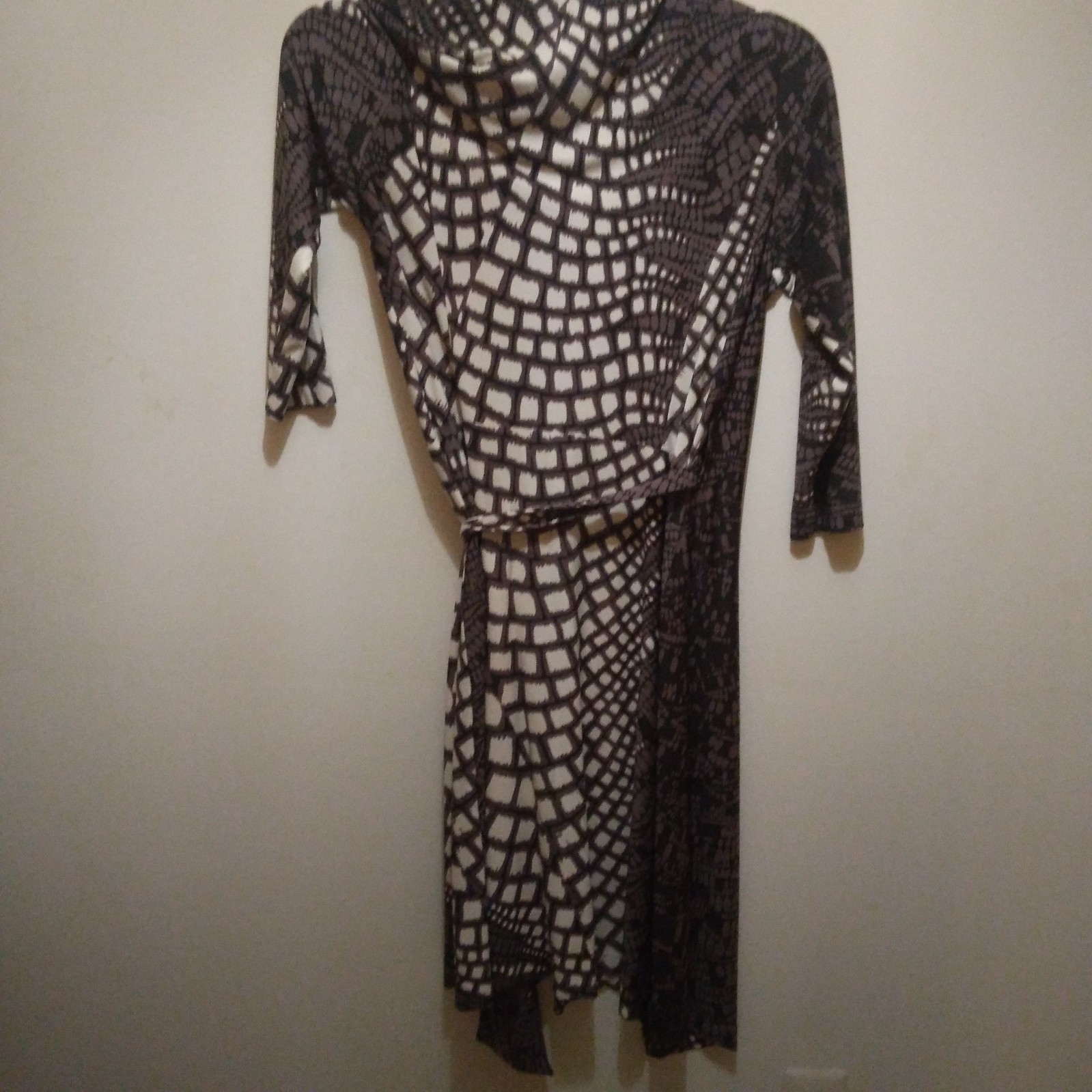 Women's Etcetera geometric pattern wrap dress siz… - image 4