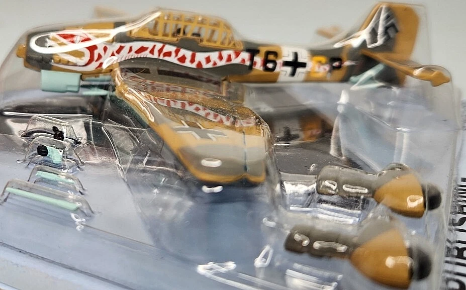 FABBRI PUBLISHING 1:100 JU87B-2 STUKA WW2 DIECAST AIRCRAFT PLANE W/STAND Z4 - Image 4 of 4