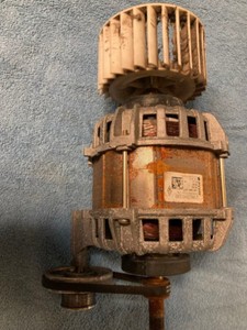 BEKO Kondenstrockner Motor 2963140100 inklusive Riemenscheibe und Dichtungen