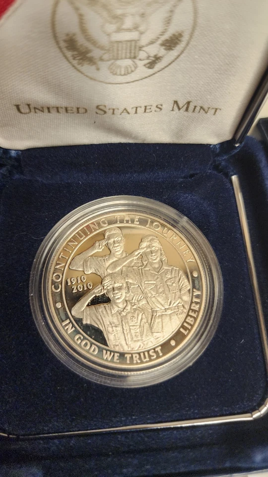 2010 US Boy Scouts Uncirculated Silver Dollar All Original Cert,case, - Image 2 of 4