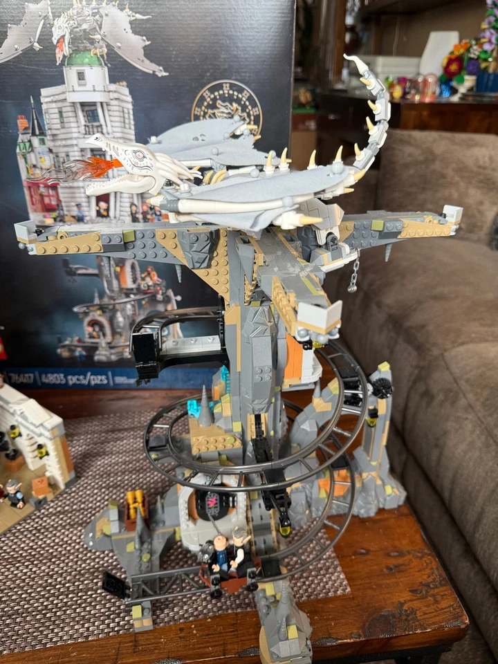 LEGO Harry Potter: Banco Mágico Gringotts (76417) + GWP 100% Caja + Instrucciones Foto 2 de 4