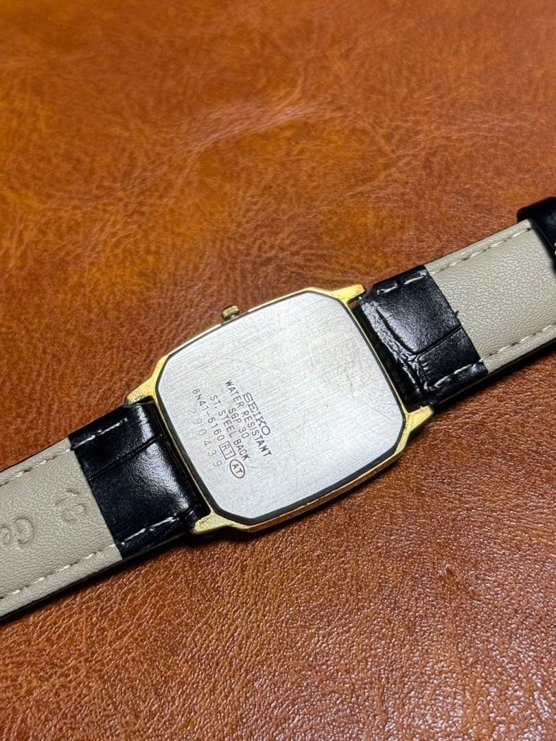 A143 Working SEIKO DOLCE Rectangular 90s - image 6