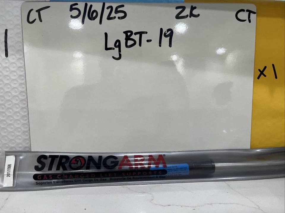 Soporte de elevación de capucha StrongArm para Crown Victoria, Grand Marquis, Marauder 4550 Foto 3 de 4