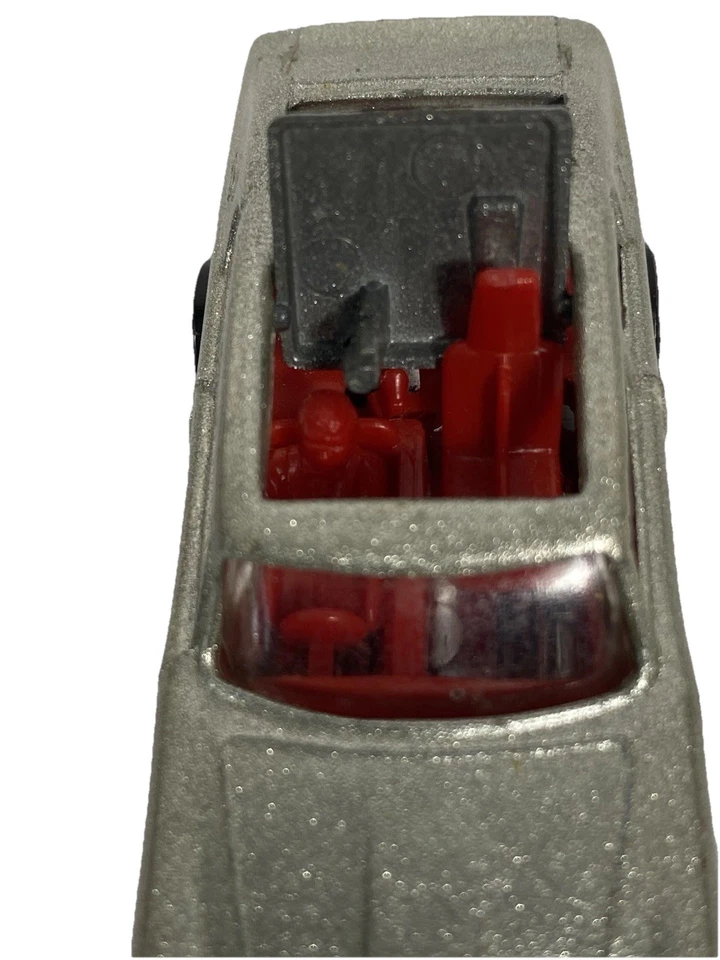 James Bond Aston Martin DB6 1979 Corgi Glidrose & Eon 007 1/64 Scale Silver - Image 4 of 4