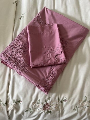 Vintage Battenberg Lace Duvet Cover & Pillowcase Set. Dusky Pink. Single - Picture 3 of 11