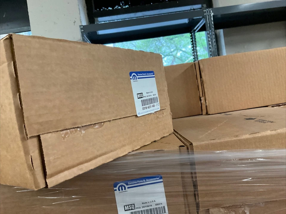 Juego de 12 filtros de aceite de motor Mopar 05184231AB Foto 4 de 4