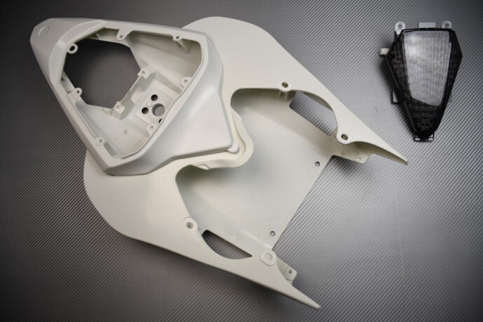 Carénage arrière avec feu fumé pour YAMAHA YZF R6 de 2008 à 2016 coloris noir repeint