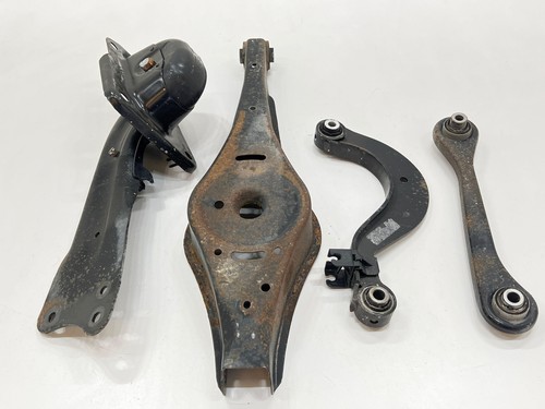 REAR LEFT SUSPENSION LOWER CONTROL ARM SET OF 4 OEM VOLKSWAGEN PASSAT 2012-2022 - 第 1/13 張圖片