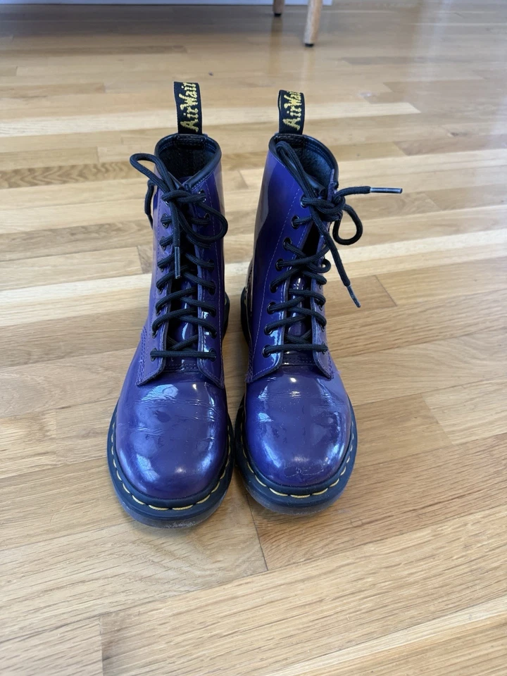 Doc Marten's фиолетовый 1460 женщин лакированная кожа шнурует вверх ботинки - Изображение 4 из 4