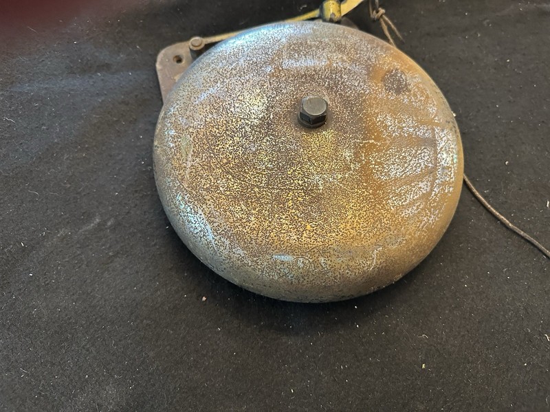 Vintage Heavy Duty Boxing, Sports, or Alarm Bell - Great Tone