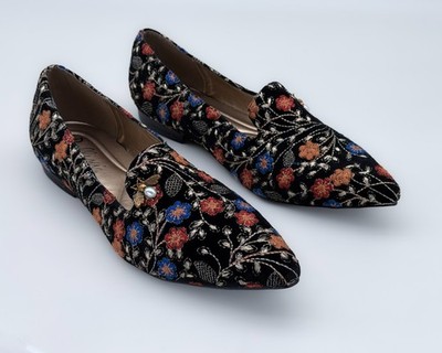 Bellini Beam 13W Embroidered Velvet Flats Bee Detail Pointed Toe Black Floral