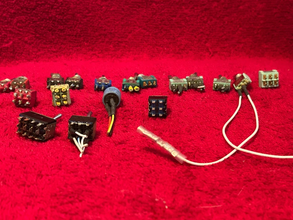 批量 18 件 ALCO AIRCRAFT 迷你狗开关 — 第 3/4 张图片