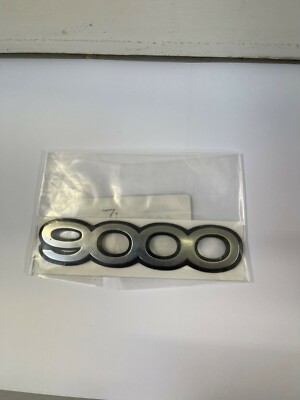 ORIGINAL SAAB 9000 CD EMBLEM HINTEN ''9000'' 1994-1997 4-TÜRER - BRANDNEU 4435806