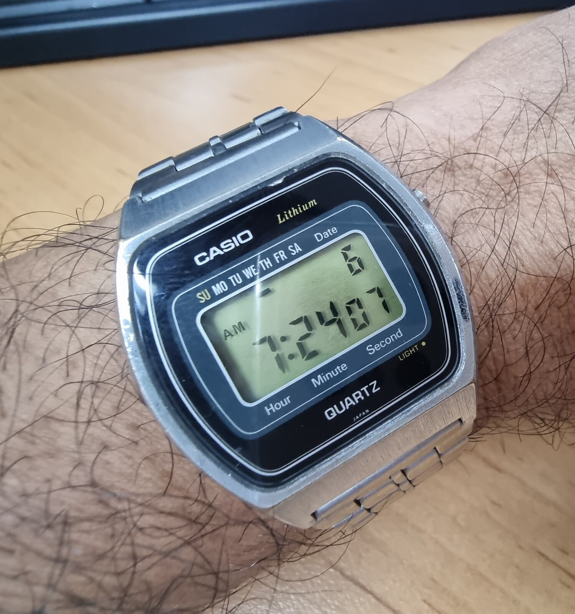vintage casio 111qs-34 lcd quartz watch steel case japan rare from