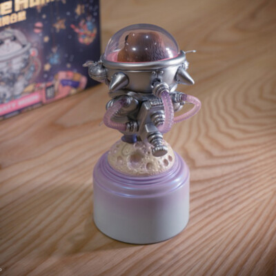 SUM-ART 鐮田光司 Hamster Space Hum KAMATR MOON PVC Animal Figure