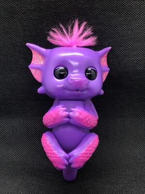 WOWWEE Fingerlings Kaylin The Glitter Baby Dragon ~ Interactive Collectible Pet