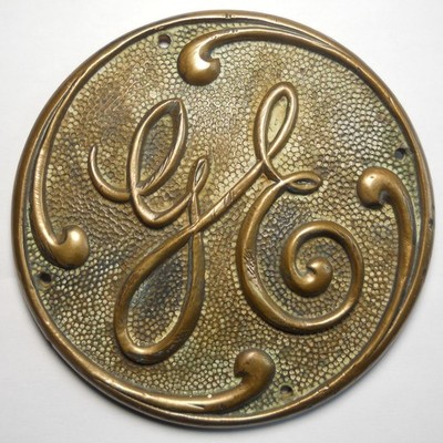 Vintage GE General Electric 5,5'' Logo Messingguss/Bronze Emblem RR Plakette Schild