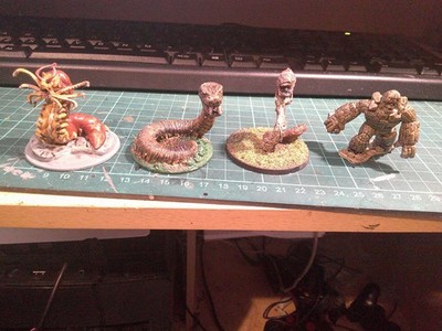 4 Monster D&D Pathfinder etc 28mm bemalt Aas Raupe Schlange Wurm Elementar