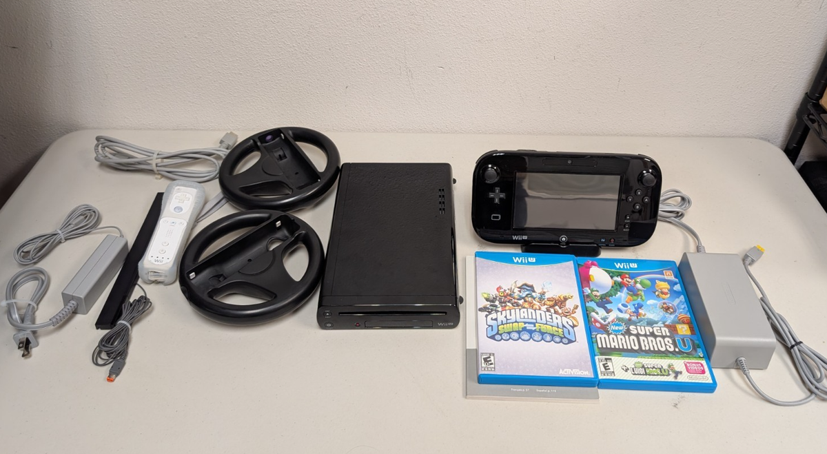 Nintendo Wii U WUP-101(02) Console Tested w/ 2 Games, Cords