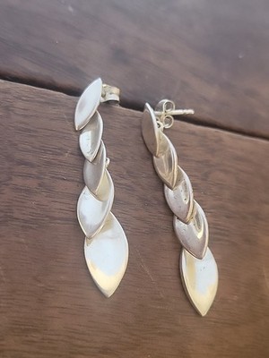 Vintage dP DOUG PAULUS Sterling Silver Graduated Petal Drop Earrings