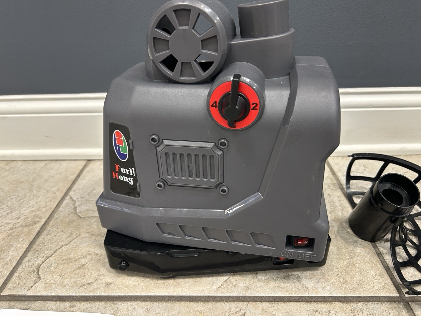 FURLIHONG 681PBH Pickleball Machine with Auto Swing 3 Angles & 4 Speeds