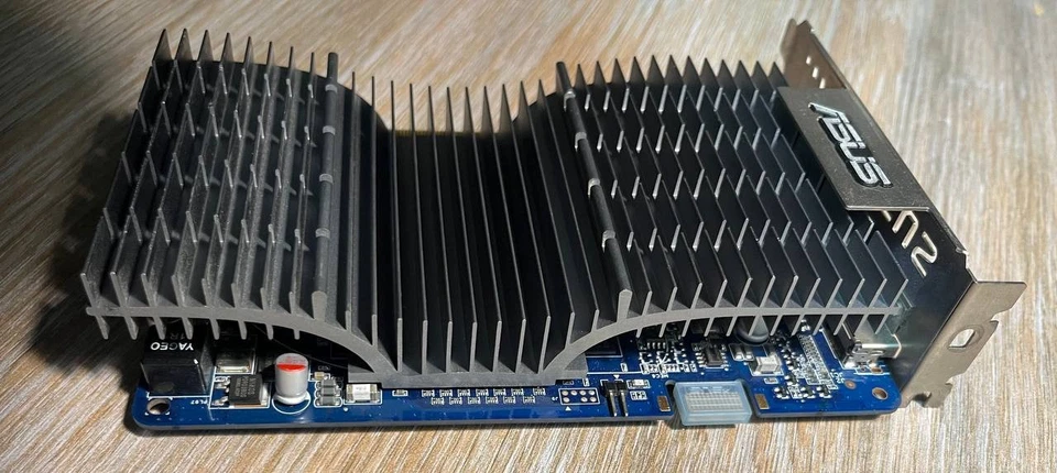 Asus EN9400GT 512MB GDDR2 128-bit SILENT PCI-E Graphics card. TESTED! - Image 4 of 4