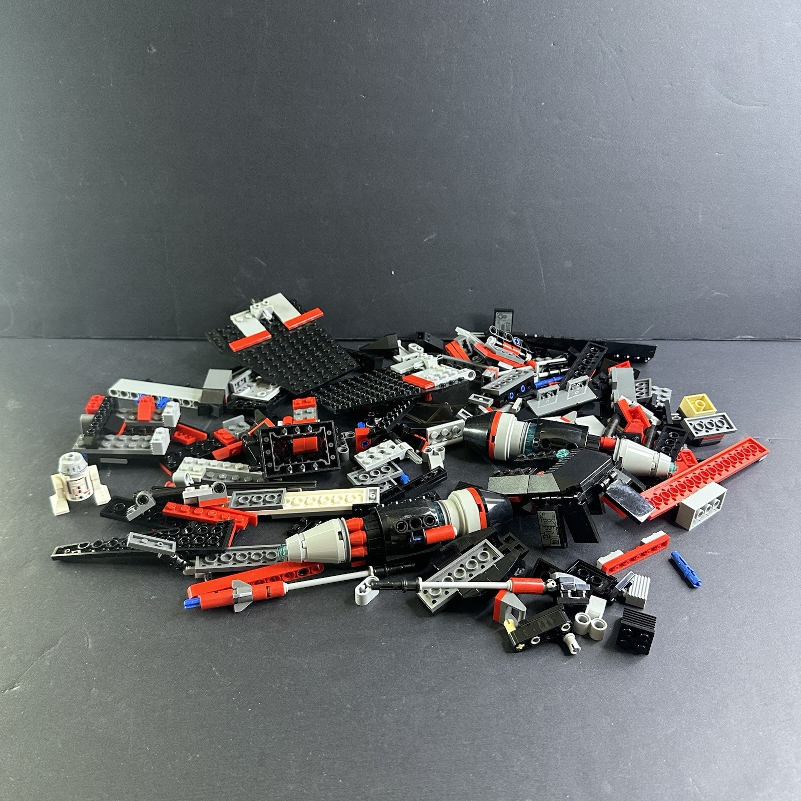 LEGO Star Wars: JEK-14's Stealth Starfighter - Set 75018 (INCOMPLETE)