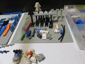 Lego Classic Space Inter-Galactic Command Base 6971 w/ instructions