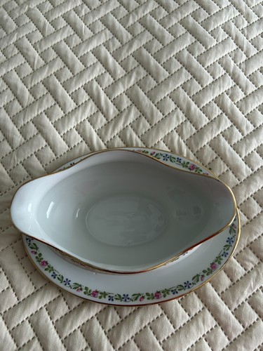 Wm. GUERIN & Co LIMOGES, GRAVY BOAT with Attached Saucer, France. - Picture 7 of 12
