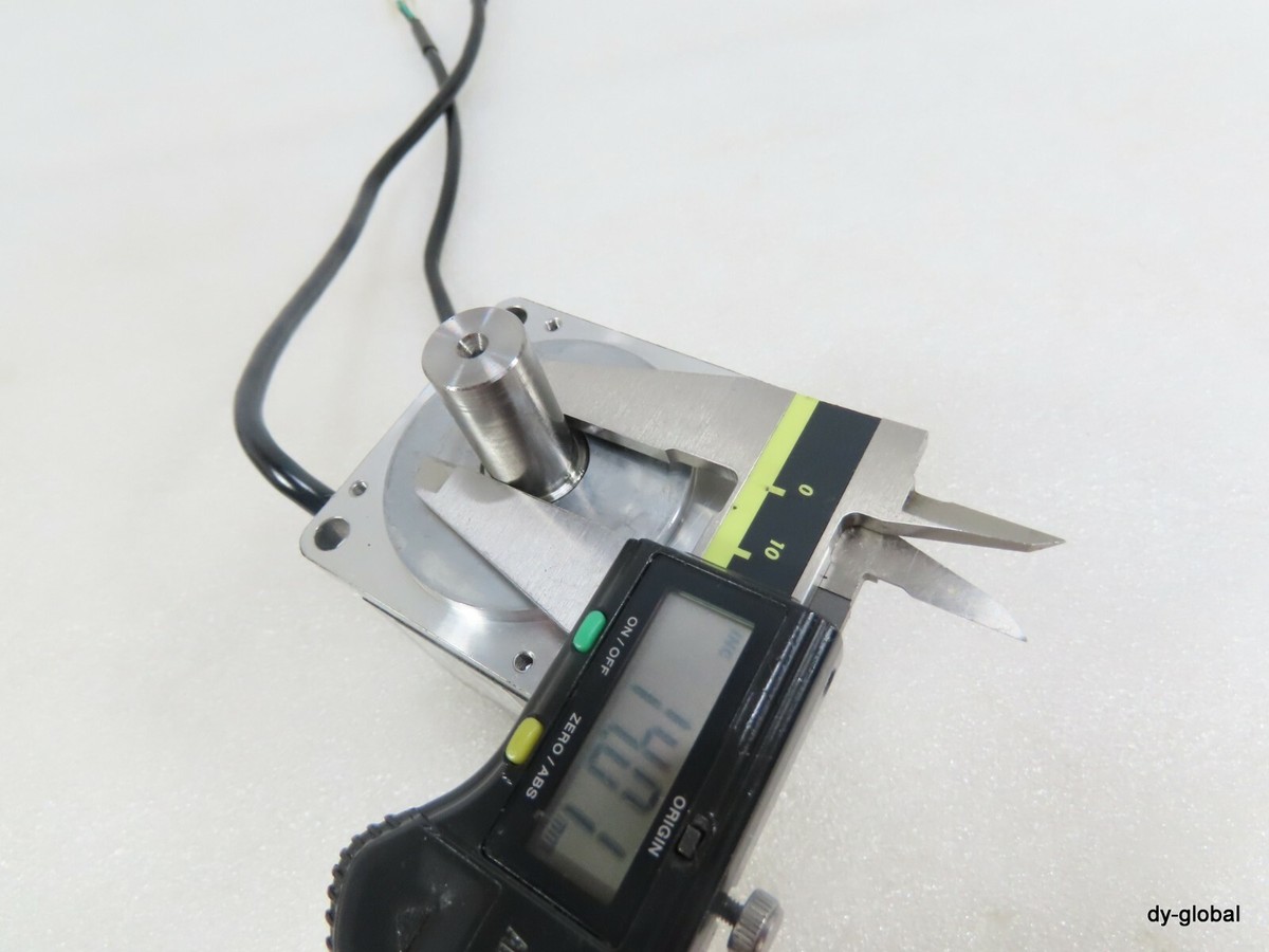 MITSUBISHI J3 Series Used HF-KP23 W/cable AC SERVO MOTOR MITSUBISHI J3 Series Used HF-KP23 W/cable AC SERVO MOTOR