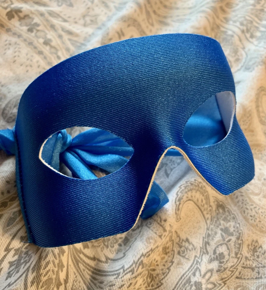 2-Piece Halloween Costume, Cape & Italian Mask.Masquerade Superhero, Size S M L - Image 3 of 4