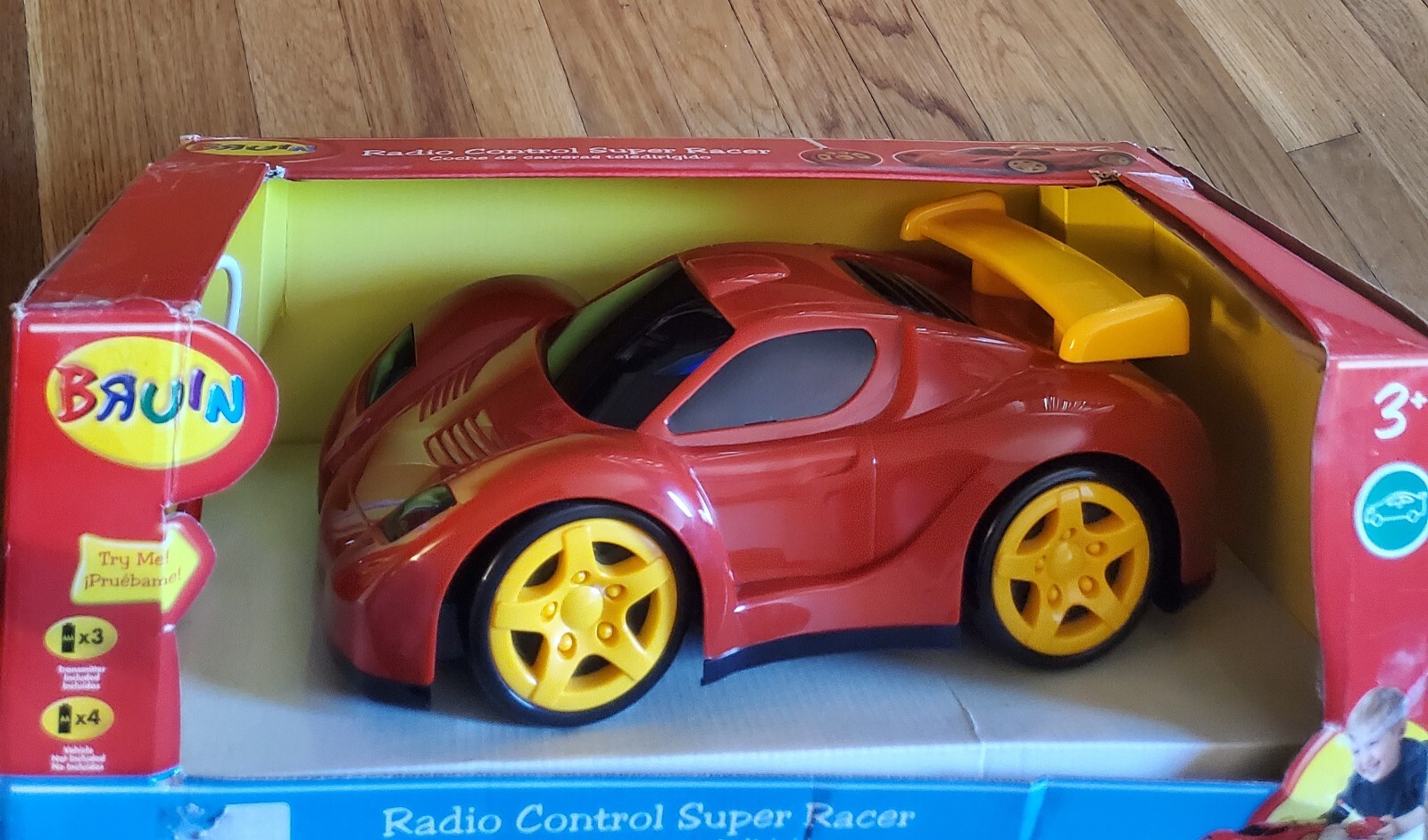 BRUIN RADIO CONTROL SUPER RACER: NEW