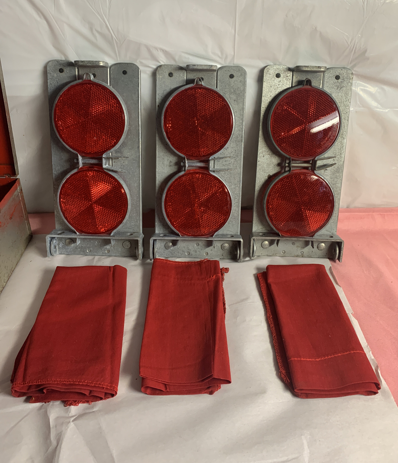 FLARES BOLSER Reflector Flare Roadside Emergency Kit Truck Safety Metal