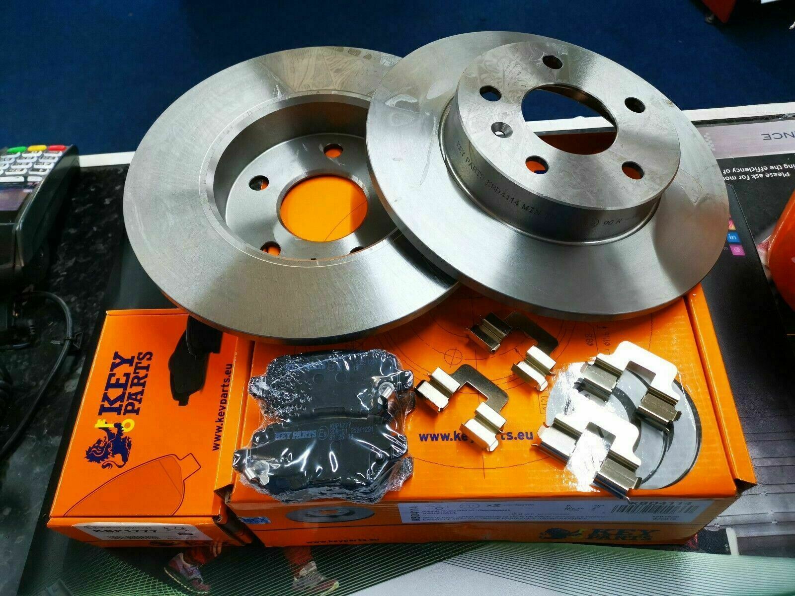 REAR BRAKE DISCS & PADS FITS VAUXHALL ASTRA MERIVA ZAFIRA **BRAND NEW