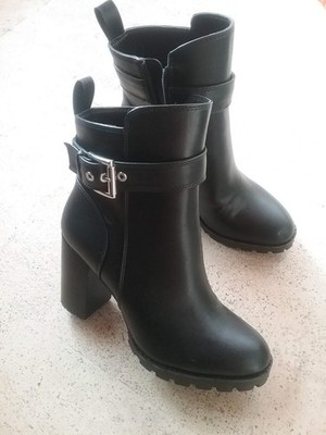 Buffalo Stiefel Größe 37 Neu
