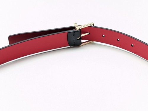 Cinturón Paul Smith x Manchester United cuero negro forro rojo talla: 32"" PVP: 150 £ - Imagen 9 de 15