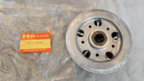 HUB, SLEEVE