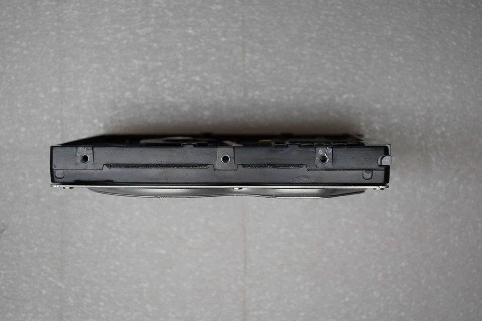 IBM 40GB 7200RPM SATA 3Gbps  3.5-inch Internal Hard Drive 40Y8760 40Y9033 - Image 3 of 3